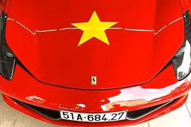 Siêu xe Ferrari tiền tỷ cổ vũ đội tuyển U23 Việt Nam