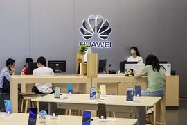 Gallery - Giám đốc Huawei Mạnh Vãn Chu bị bắt - image 12