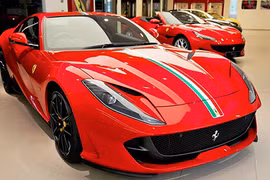 Đại gia Hồng Kông sở hữu Ferrari 812 Superfast 21 tỷ đồng