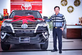 Quang Tèo tậu xe Toyota Fortuner hơn 1 tỷ đồng chơi Tết