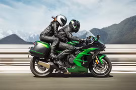 Siêu môtô Kawasaki H2 SX "chốt giá" 619 triệu đồng tại Australia 