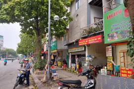 Vì sao chung cư 148-150 Sơn Tây xuống cấp trầm trọng chưa được xây mới?