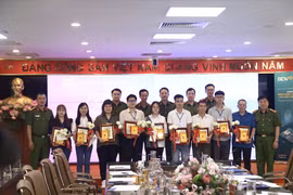 Gallery - CĂN CƯỚC CÔNG DÂN GẮN CHIP - image 11