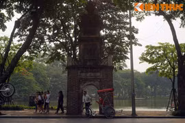 Điều đặc biệt ở tòa tháp cổ bên Hồ Gươm