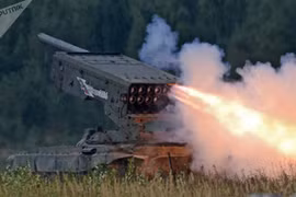 Nga công bố pháo áp nhiệt TOS-2 Tosochka trong Ngày chiến thắng rồi đưa ngay đến Syria?