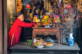 Dọn bàn thờ cuối năm cứ nhằm ngày “đại phúc” này để gia chủ phát tài phát lộc