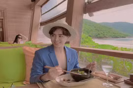 Chàng hot boy nổi tiếng bản cover hit Hồ Ngọc Hà gây sốt nhan sắc