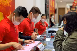 Giá vàng hôm nay 30/8: Nghe ngóng chờ tuần mới, tháng mới