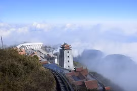 Vượt Ô Quy Hồ, khám phá Sa Pa vào xuân