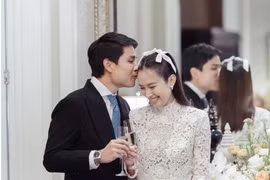 Mỹ nhân chuyển giới Nong Poy xinh đẹp trong lễ ăn hỏi đặc biệt