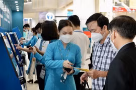 Đi lại dịp Tết tăng vọt: Tăng chuyến bay nhưng giá vé cao