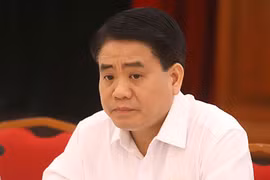 Gallery - Người dân chặn xe vào bãi rác Nam Sơn - image 5