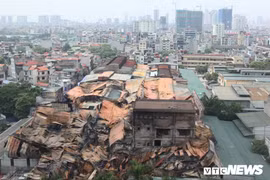Gallery - Thuỷ ngân cháy Cty Rạng Đông phát tán môi trường - image 10