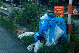 Bắc Giang giao công an giám sát vụ đồ bảo hộ vứt la liệt dọc cao tốc