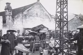 Hà Nội thập niên 1900 cực sống động qua loạt ảnh quý