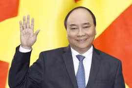 Chủ tịch nước Nguyễn Xuân Phúc lên đường thăm cấp Nhà nước Hàn Quốc