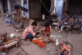 Ngắm nhìn đời thường mộc mạc ở Lào năm 1988 (2)