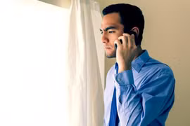 Tôi thấy mình như ăn xin khi cố đòi lại tiền cho bạn vay 