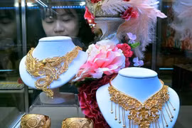 Giá vàng hôm nay 26/1, hoảng loạn lan rộng, vàng tăng chưa dừng