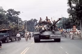 Bầu không khí háo hức của Sài Gòn ngày 30/4/1975 qua ảnh độc 