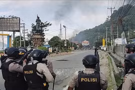 Bạo loạn tại Indonesia, hơn 80 người thương vong