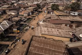 Kinh ngạc “lò sản xuất phim Hollywood” ở Uganda