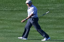 Ảnh: Cựu Tổng thống Obama chơi golf sau khi rời Nhà Trắng