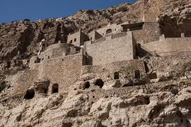 Khám phá tu viện bỏ hoang gần chiến tuyến Mosul