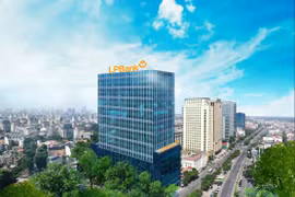 LPB: Lợi nhuận tăng trưởng mạnh trong bối cảnh lãi dự thu cao
