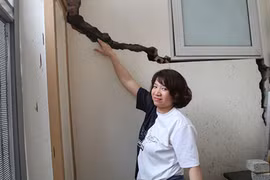 Video: Nhiều căn nhà liền kề tại Khu đô thị Văn Phú - Hà Đông lún nứt nghiêm trọng