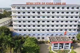 Gần 6 tỷ thuê dịch vụ vệ sinh tại BV Đa khoa Long An