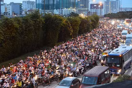 “Giải cứu” ùn tắc kinh hoàng ở hầm vượt sông hiện đại nhất ĐNA