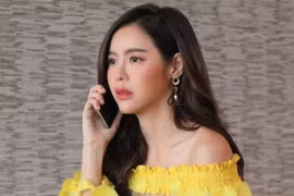 Âm thầm tới dự đám cưới của chồng cũ, khi điện thoại rung lên tôi chuyển ngay cho anh 100 triệu