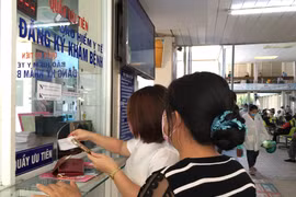 Thiếu thuốc và vật tư y tế, bệnh nhân bị 'tước' quyền lợi khám chữa bệnh?