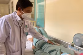 TPHCM: Cần quỹ dự phòng mua dịch truyền, thuốc điều trị sốt xuất huyết 
