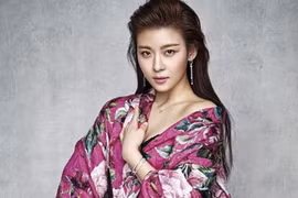 Mê mẩn nhan sắc quá đỗi gợi cảm của Ha Ji Won