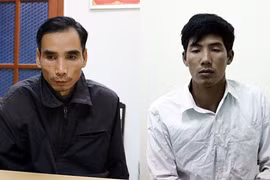 Hai tên trộm cạy cửa dùng xà beng phá két trộm vàng
