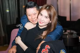 Gallery - Ngọc Trinh - Hoàng Kiều - image 7