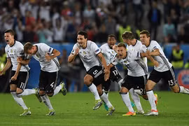 Gallery - Bên Lề EURO 2016 - image 16