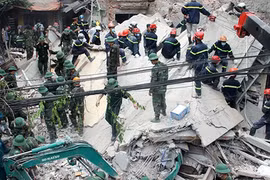 Gallery - Sập Nhà 4 Tầng Ở Hà Nội - image 10