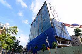 Gallery - Tòa Nhà 8B Lê Trực Xây Dựng Sai Phép - image 15