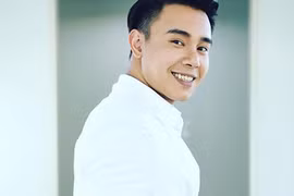 Đông Hùng: “4 năm làm việc trả nợ 16 tỷ cho mẹ“
