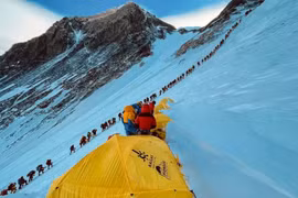Vì sao các tour khám phá mạo hiểm vẫn "hút" giới siêu giàu?