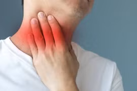 Đau họng kèm những biểu hiện này, cẩn thận ung thư tuyến giáp
