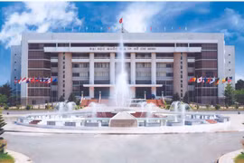 ĐHQG TP.HCM: Thu vượt trần học phí, bổ nhiệm người quá tuổi