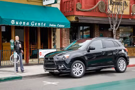 Ngắm hàng hot Mitsubishi Outlander sốt thị trường Việt cuối 2014