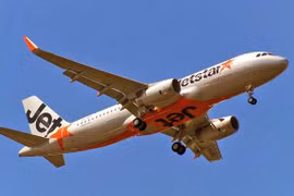 Mất liên lạc với không lưu, máy bay Jetstar phải bay lòng vòng