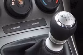Dấu hiệu nhận biết hộp số của xe cần “khám bệnh“
