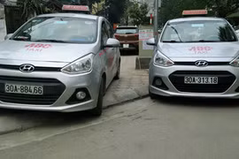 Chùm ảnh: Taxi dừng đỗ vô tội vạ, đại náo đường phố Hà Nội