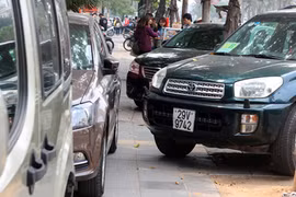 Gallery - Quán Bia Vỉa Hè Có Công An Chống Lưng - image 13